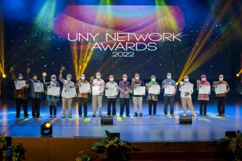 Program Studi Teknik Sipil mendapatkan Peringkat III pada penghargaan kegiatan Anugerah UNY Network Awards 2022 kategori Kerja sama Luar Negeri terbanyak tingkat Prodi dan merupakan satu-satunya Program Studi di Fakultas Teknik yang menerima penghargaan kategori ini. 